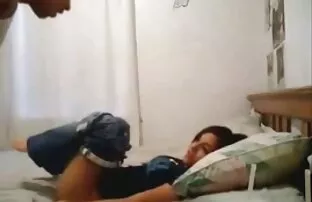 XXX お尻の礼拝xxxの小さな問題の女の子 女性 av 動画