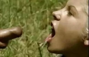 XXX 熟女食べるクーガー女オーガズム 可愛い 女の子 エロ 動画