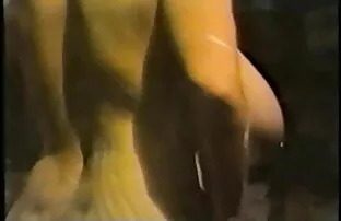 XXX サリー-ハンブル 可愛い 女の子 の 無 修正 動画